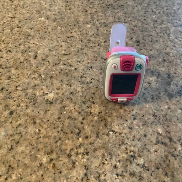 LeapFrog LeapBand Pink Activity Tracker Watch Kids - Picture 1 of 1
